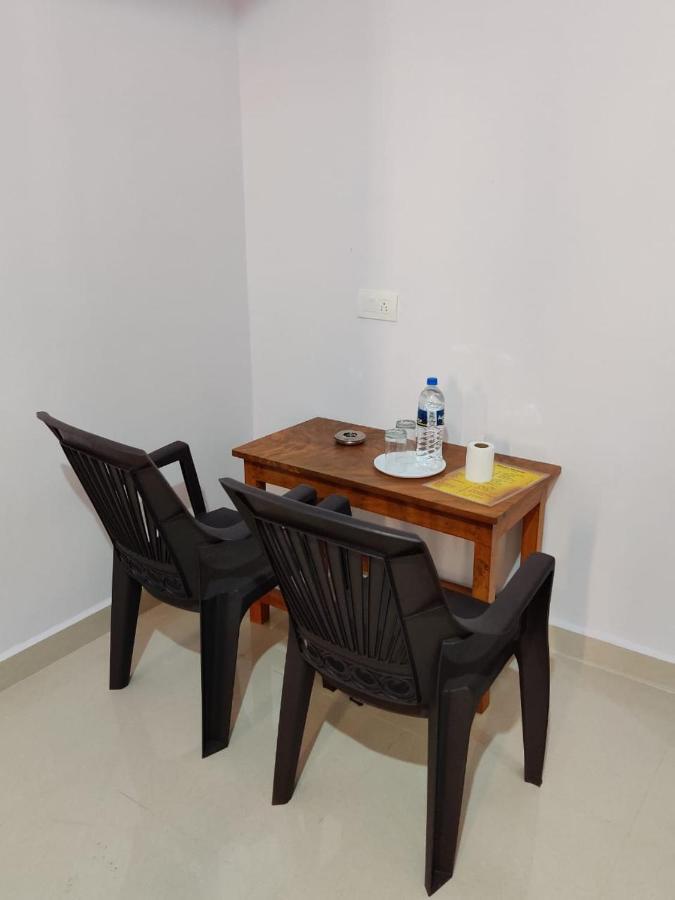 Rishi House Hotel อารัมบล ภายนอก รูปภาพ