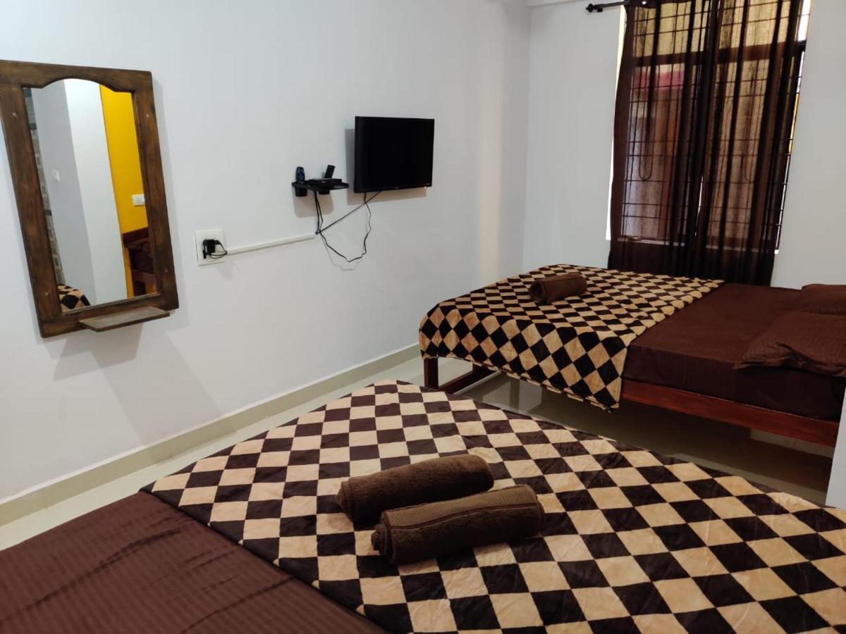 Rishi House Hotel อารัมบล ภายนอก รูปภาพ