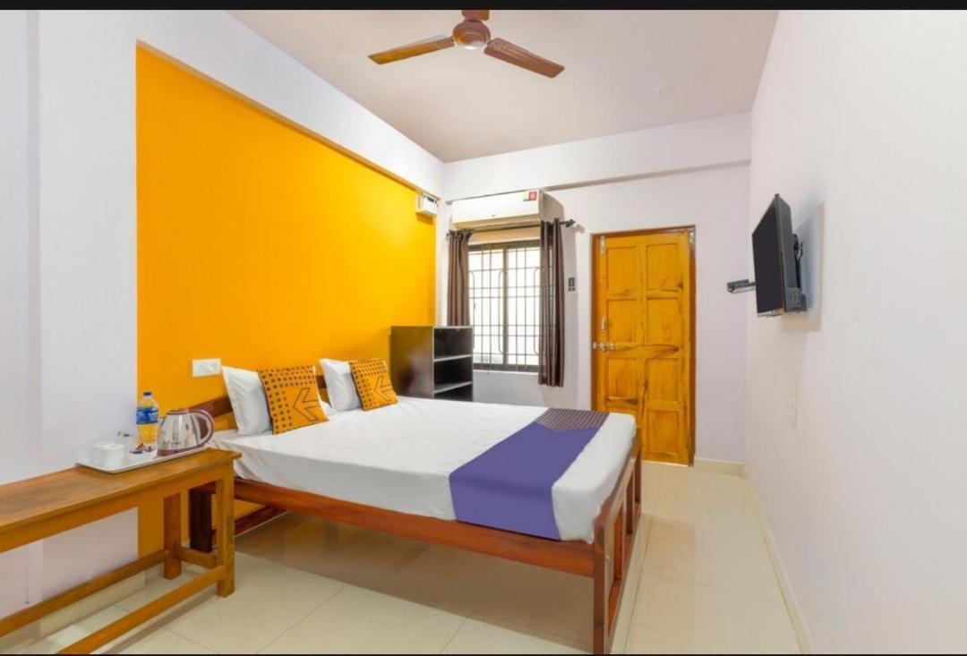Rishi House Hotel อารัมบล ภายนอก รูปภาพ
